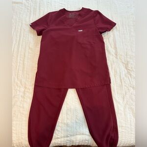 FIGS Burgundy Scrub Set Size S/SP